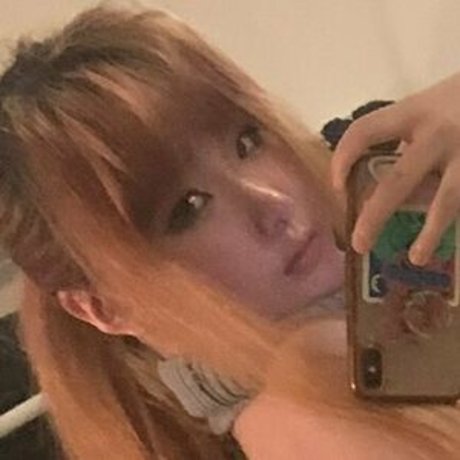 Ririya Leaks von Nacktbildern auf OnlyFans