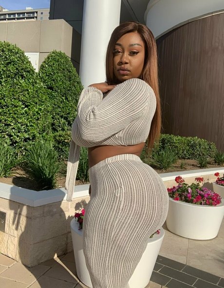 transen interracial onlyfans beste Hinter-den-Kulissen