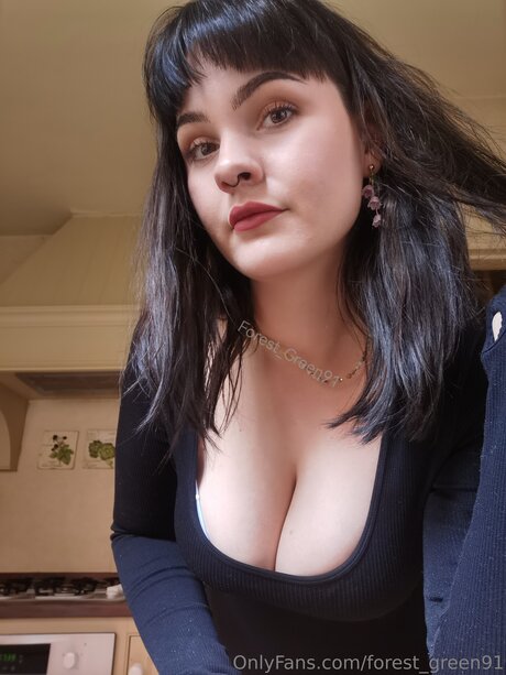 forest green91 OnlyFans Leak