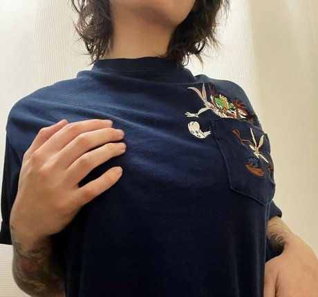 Skyhook Nova Leaks von Nacktbildern auf OnlyFans