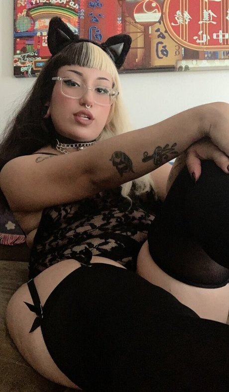 Damnitselin OnlyFans Nackt Content