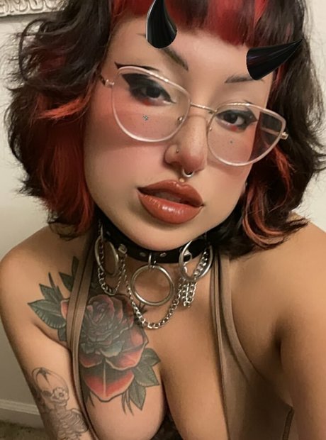 Damnitselin Nacktpornos auf OnlyFans