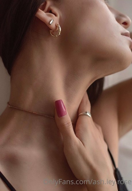 Ashley Rose Neue geleakte OnlyFans-Inhalte