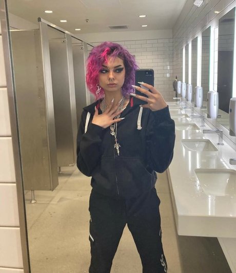 Nymphfairy2002 Leaks von Nacktbildern auf OnlyFans