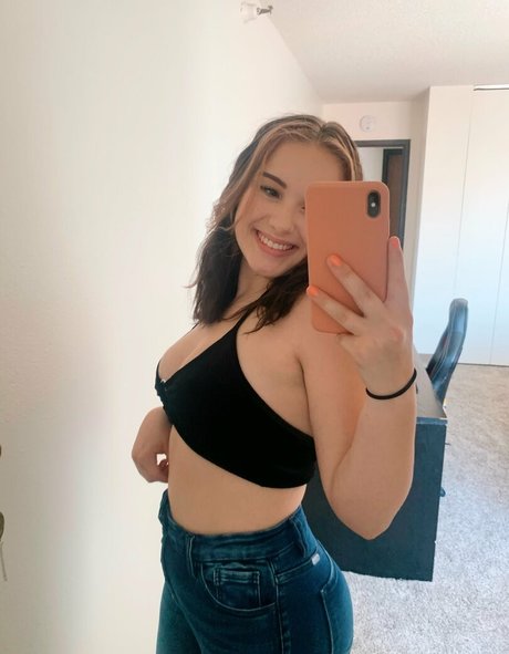 rosikarterkiss OnlyFans Leaj