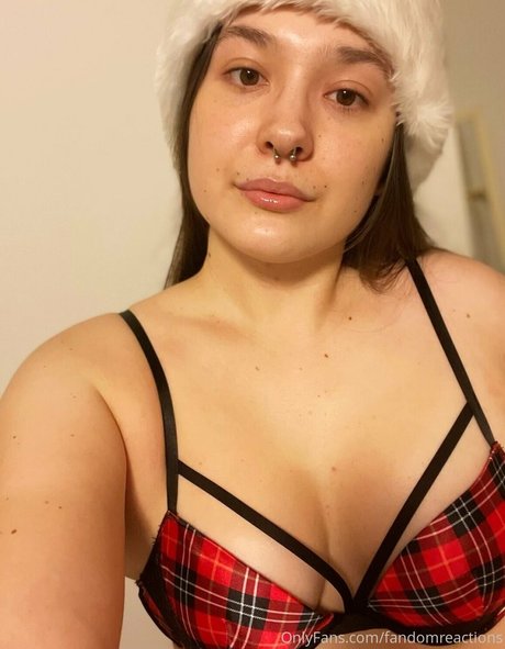 FandomReactions NurlyFans-Pornos