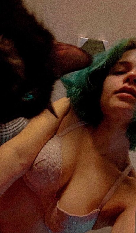 Themeowtastickat Nacktbilder-Leaks von OnlyFans