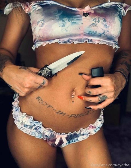 eyethai NurlyFans-Pornos