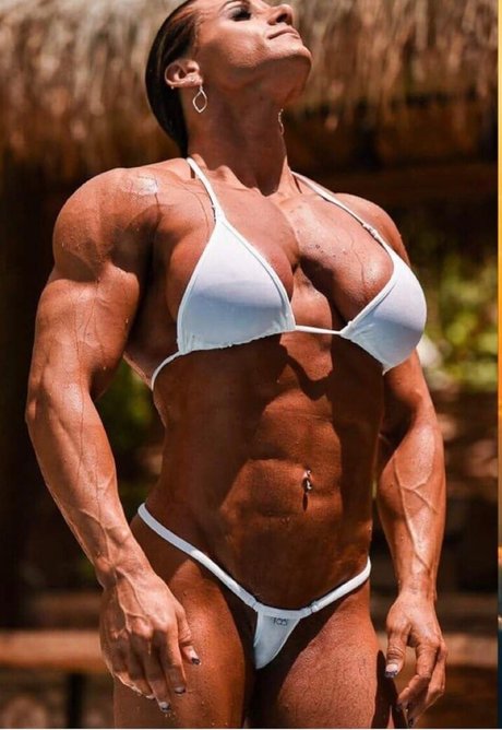 Theresa Ivancik OnlyFans geleakt.