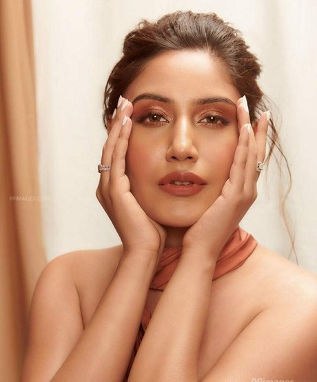 Surbhi Chandna Leaked OnlyFans Bilder