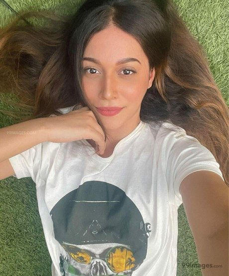 Aahana Kumra OnlyFans Model Bilder