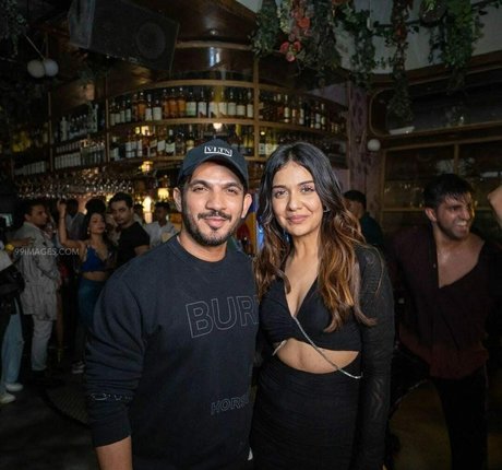 Divya Agarwal OnlyFans Nacktbilder geleakt