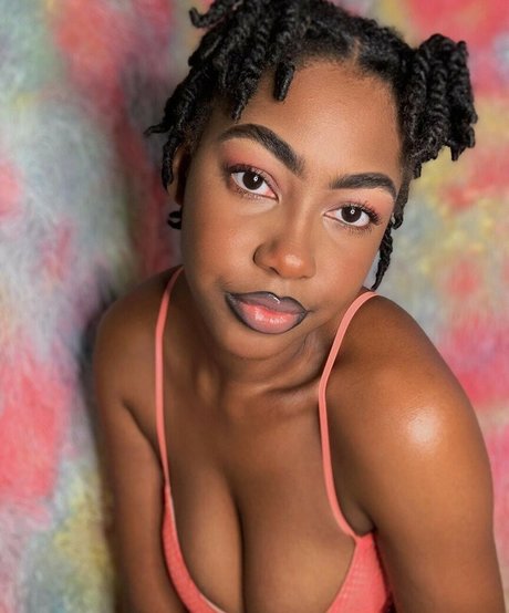 sapiosuccubust OnlyFans-Bilder