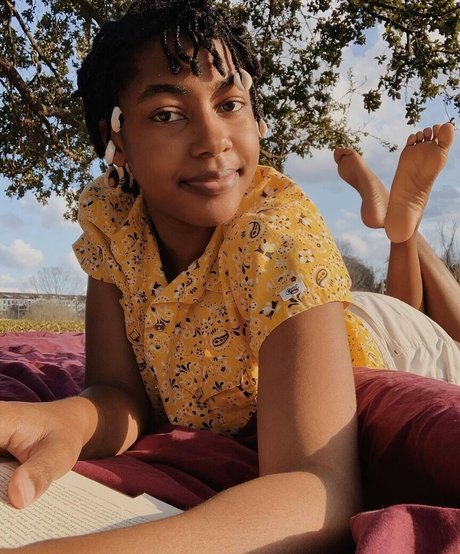 sapiosuccubust OnlyFans X