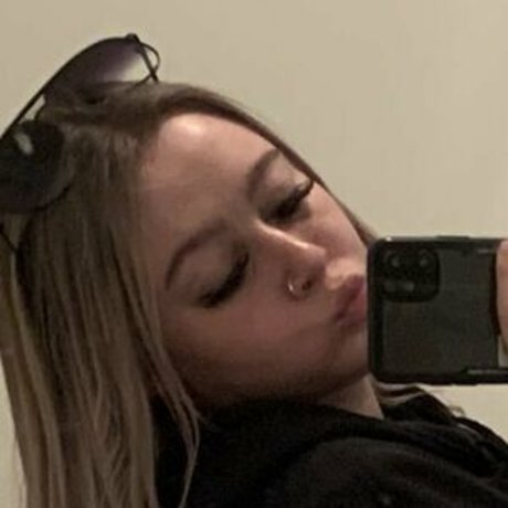 Tenisee Manning Leaks von Nacktbildern auf OnlyFans