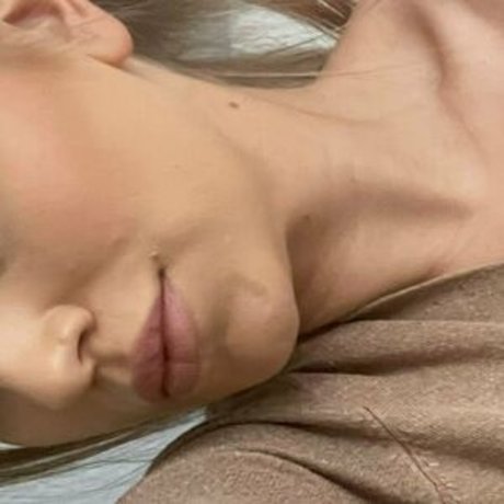 WetSelf Leaked OnlyFans Bilder