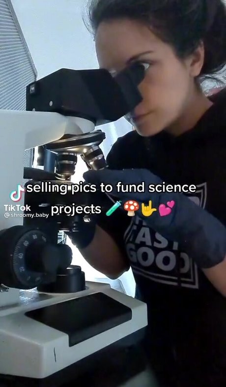 Shroomy Baby Nackt auf OnlyFans