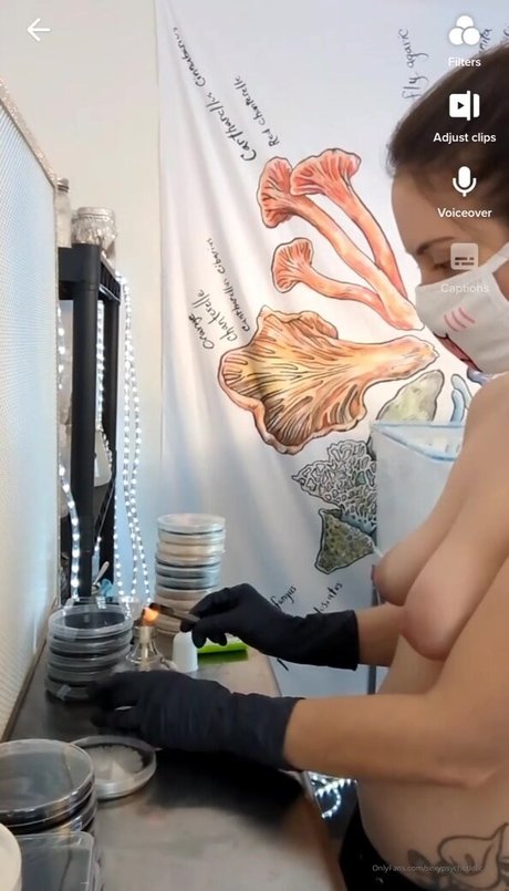 Shroomy Baby Kostenloses OnlyFans