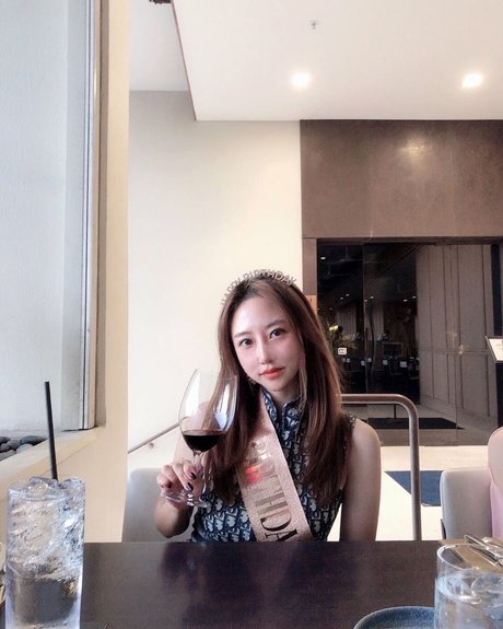 ueleelee OnlyFans Pornografie