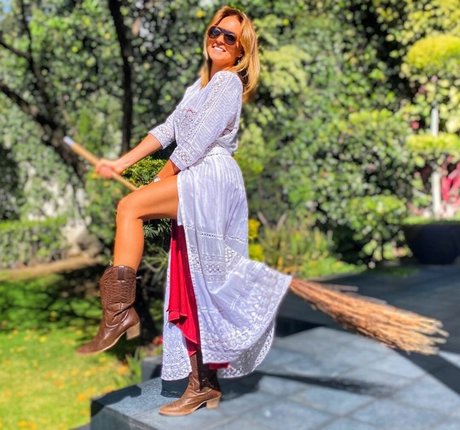 Angelique Boyer OnlyFans Lesbisch