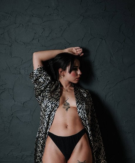 crismaia97 Gratis OnlyFans