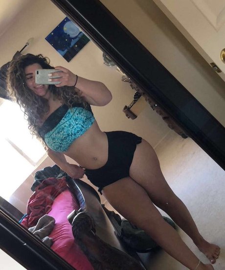 babyyameera OnlyFans-Bilder