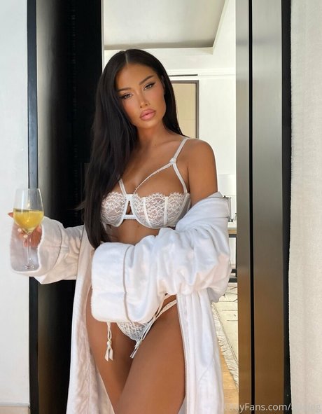 Adeleg Nacktbilder geleakt OnlyFans