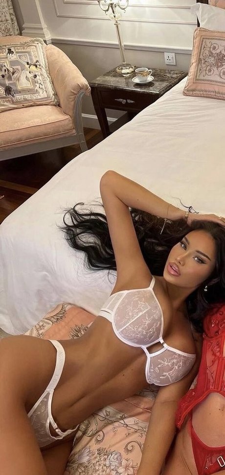 Adeleg OnlyFans Nacktbilder