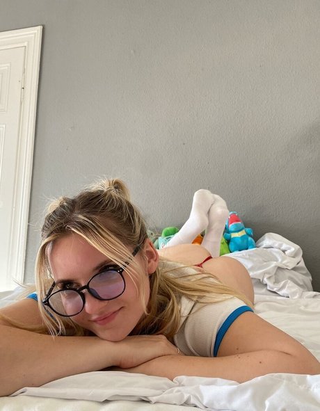 Lora Popow OnlyFans XX