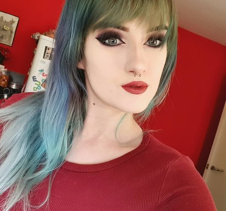 Ashi Nacktbilder von OnlyFans geleakt