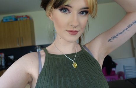 Ashi Leak von OnlyFans-Inhalten