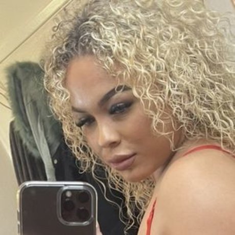 BluXX Nackt auf OnlyFans