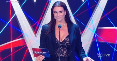 Stephanie McMahon OnlyFans Nacktbilder