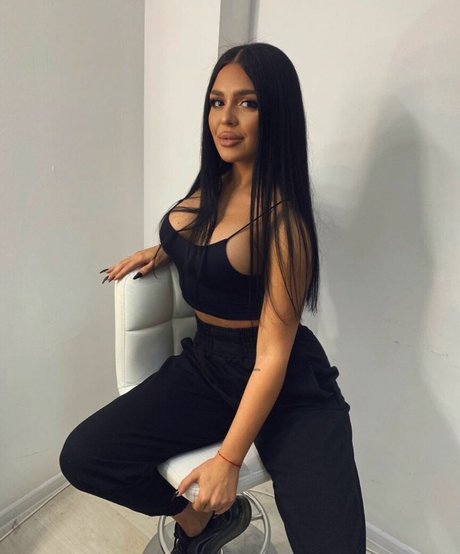 andra dumi Nackt auf OnlyFans