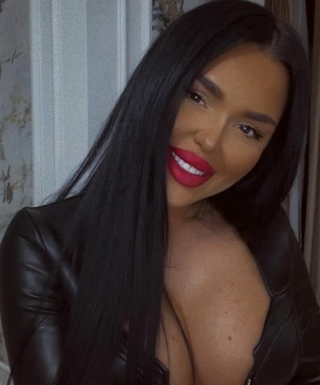 andra dumi Nacktbilder auf OnlyFans