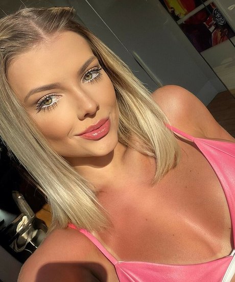 Carol Bresolin Nacktbilder-Leaks von OnlyFans