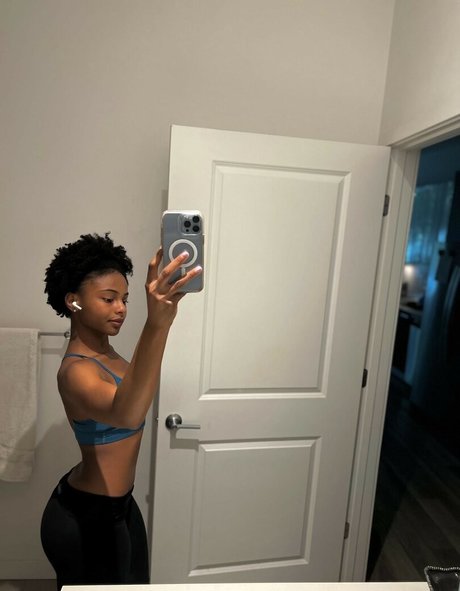 Saffronnn Leaks von Nacktbildern auf OnlyFans