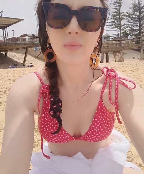 Fern Brady Nacktbilder von OnlyFans