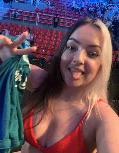 Reeh Plays OnlyFans nackt