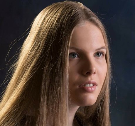 Eva Gevorgyan OnlyFans Model Fotos