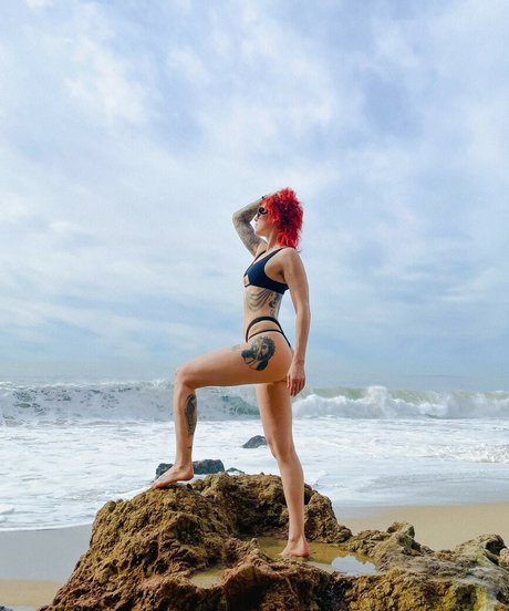 CBG19 Oben ohne OnlyFans