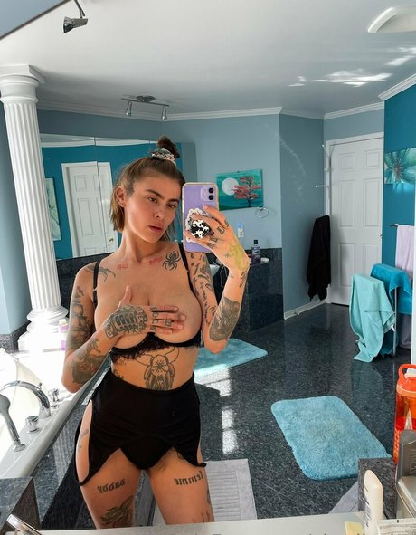 Charlieshe OnlyFans-Leaks