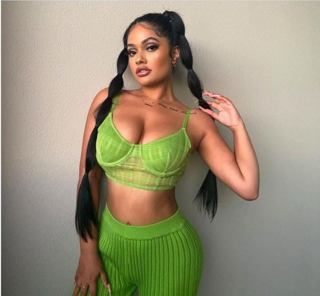 Ari Kumar Nackt auf OnlyFans