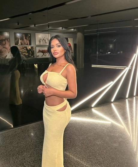 Ari Kumar Heiße OnlyFans Inhalte