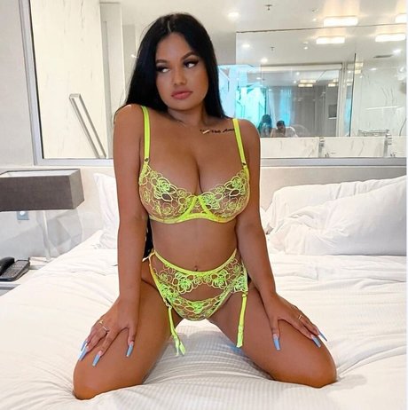 Ari Kumar OnlyFans-Komplettinhalte