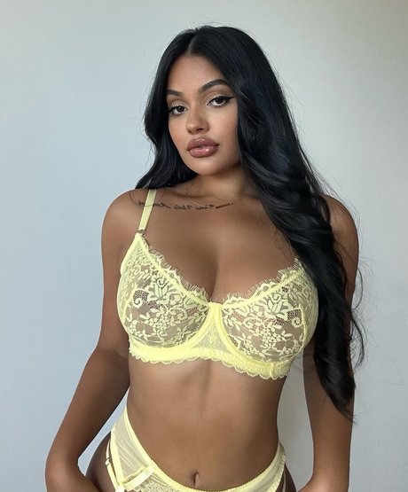 Ari Kumar OnlyFans Nacktbilder