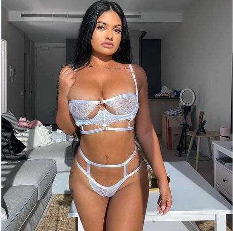 Ari Kumar Nacktbilder-Leaks von OnlyFans