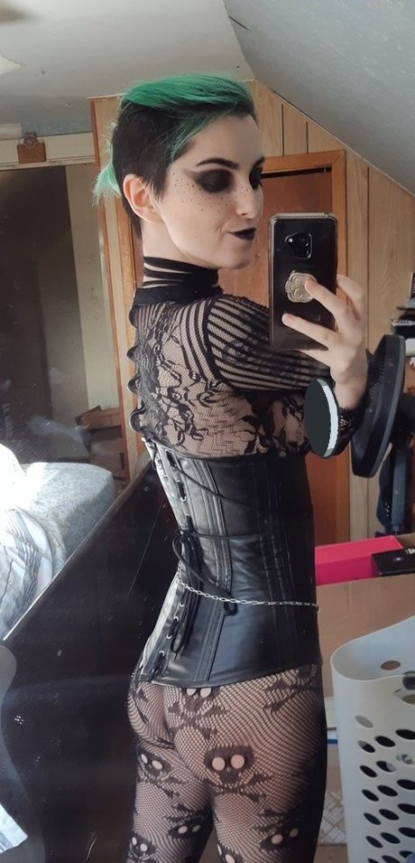 Grandaddyskulls Nacktbilder von OnlyFans geleakt