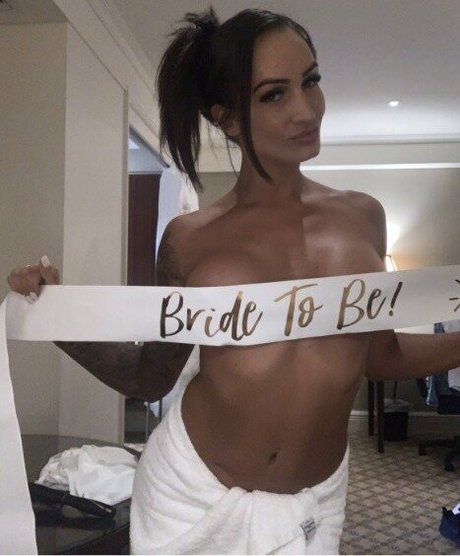 HyIey Vernon NurlyFans-Brüste