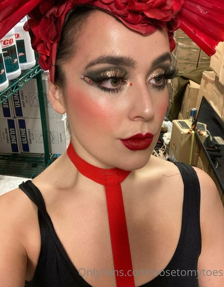 nosetomytoes NurlyFans-Brüste